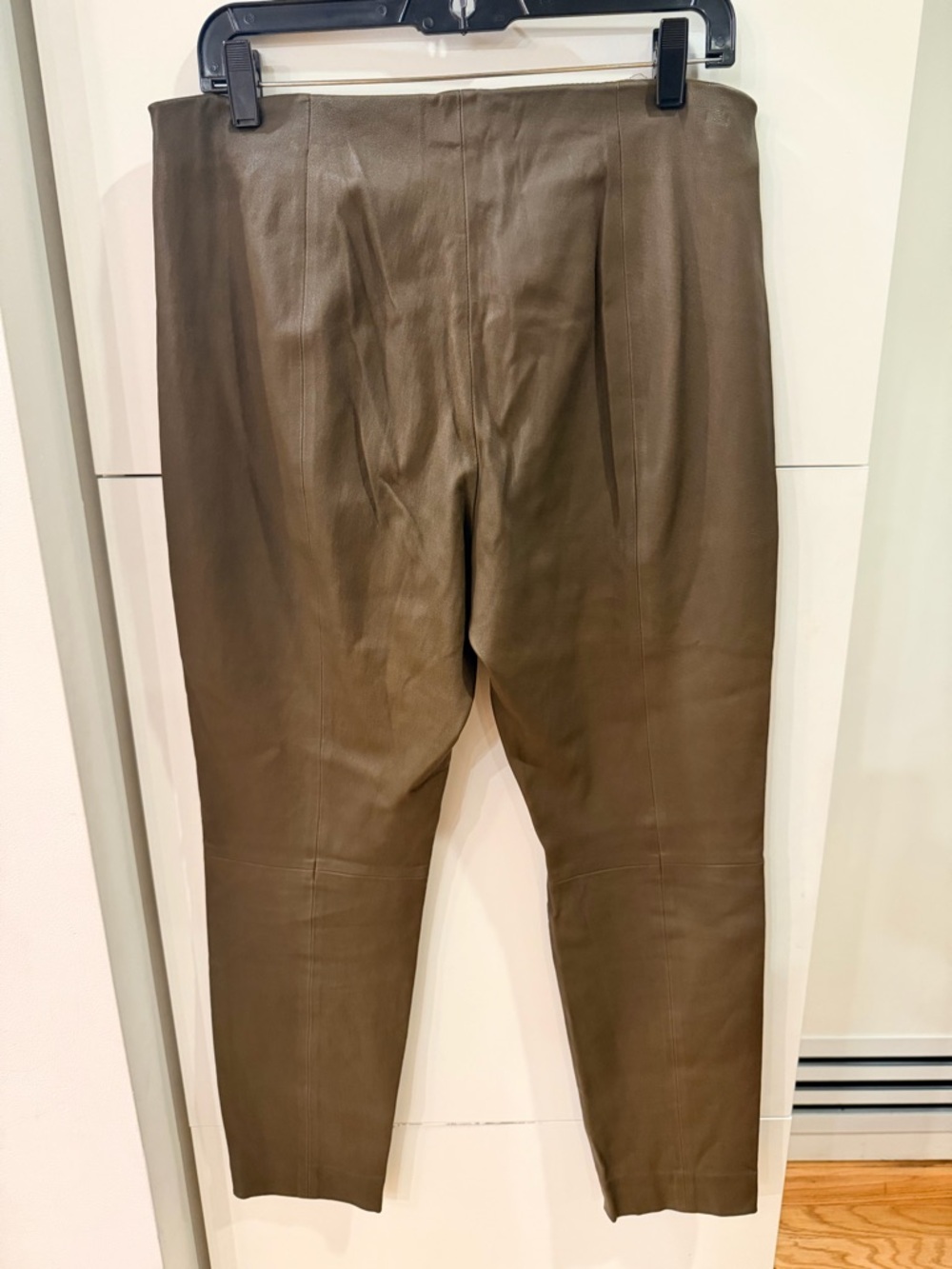 Vince Lamb Leather Pull-On Pants Size Large – Brownish Green, Stretch, Slim Fit - Picture 3 of 5